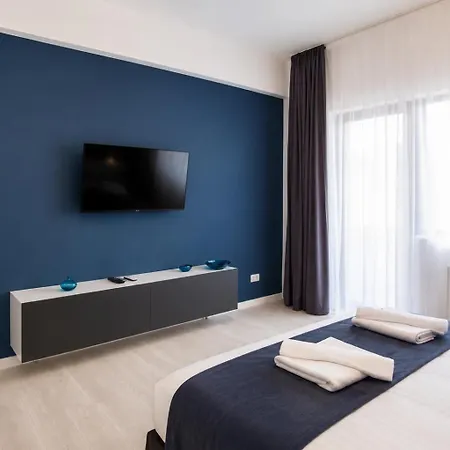 Metropole Old Center Апартаменты *